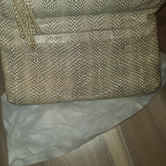 Authentic Cole Haan fold over handbag and clutch - Picture 3 of 6